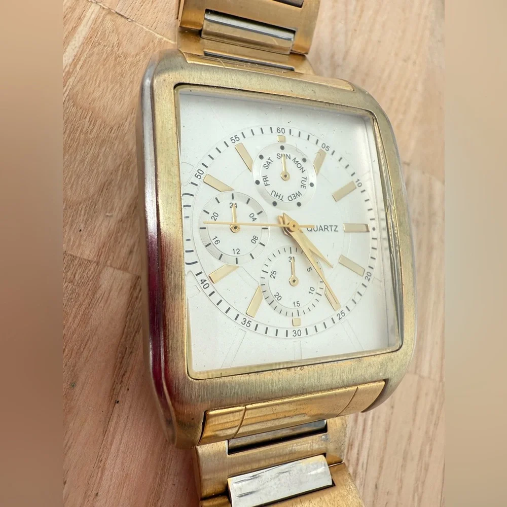 Unbranded mens rectangular two tone watch NEW BATTERY